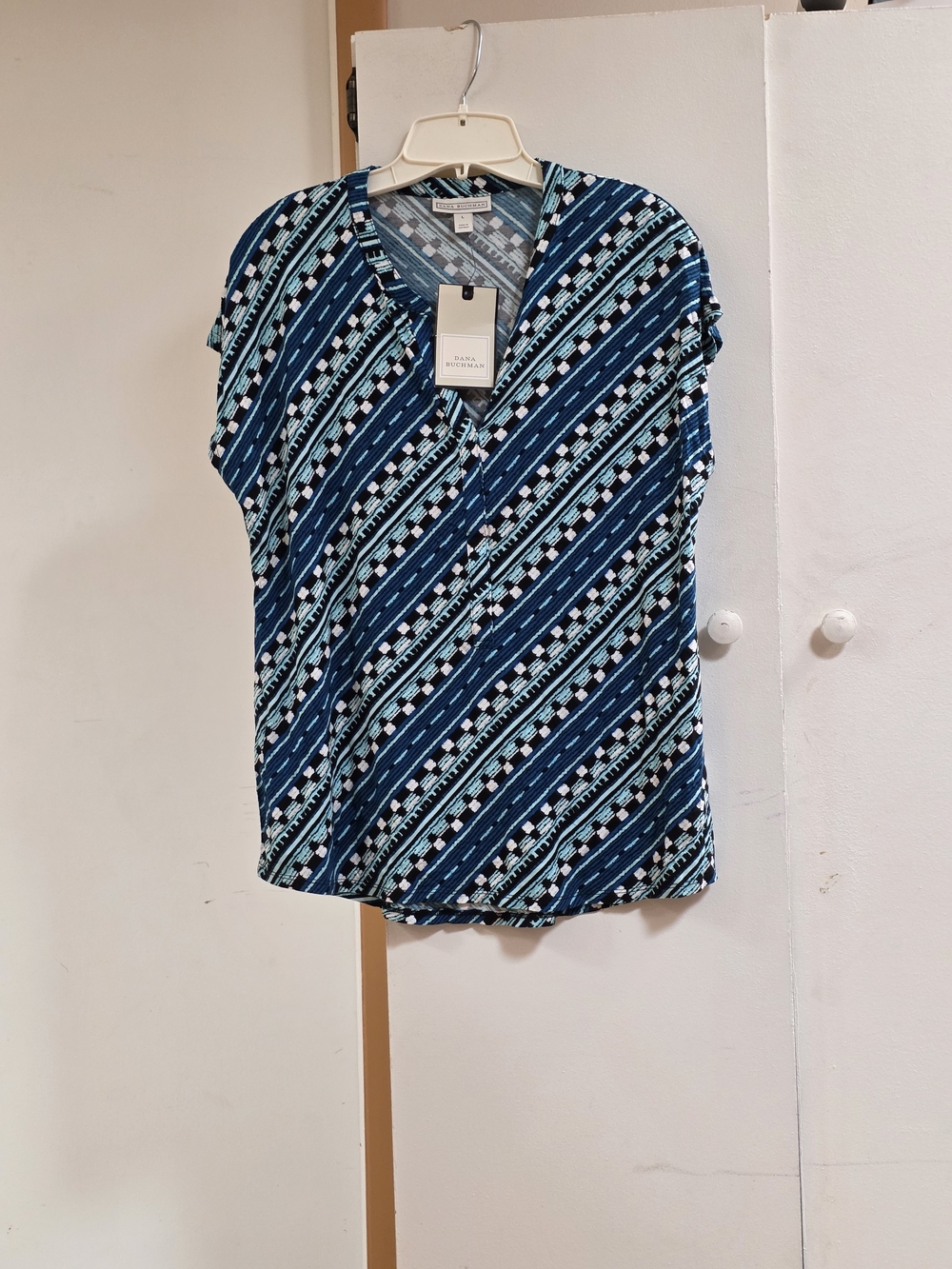 Dana Buchman Geometric Short Sleeve Blouse